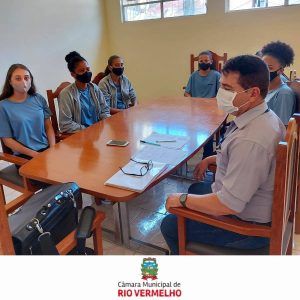 Leia mais sobre o artigo A Câmara Municipal de Rio Vermelho/MG, recebeu na manhã desta quarta feira, 27/10/2021, à visita do senhor Rogério psicólogo da ASSPROM, Associação Profissionalizante do Menor de Belo Horizonte/MG. Tal visita acontece mensalmente para acompanhar os jovens do programa Adolescente Trabalhador.