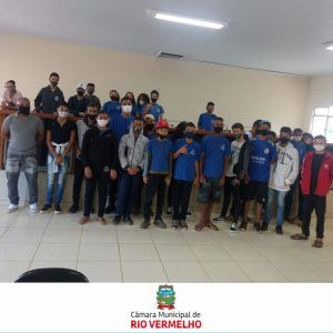 Leia mais sobre o artigo A Câmara Municipal de Rio Vermelho/MG, recebeu na manhã de hoje 18/03/2022 os estudantes da Escola Municipal Santos Costa da comunidade do Matão. Trabalho de campo ministrado pelo Professor de História Florisvaldo.