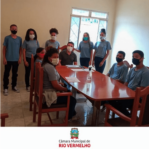 No momento, você está visualizando Os adolescentes trabalhadores da Câmara Municipal de Rio Vermelho/MG receberam na manhã de hoje 07/04/2022 a visita do psicólogo Rogério da Assprom (Associação profissionalizante do Menor)